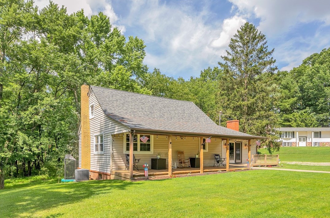 2583 Stonechip Dr, Allison Park PA  15101-2234 exterior
