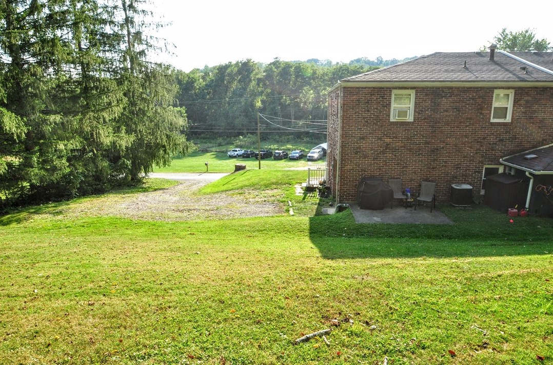 550 Mcclane Farm Rd, Washington PA  15301-6125 exterior