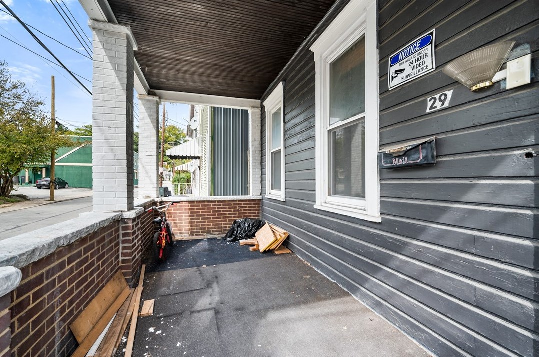 29 Westminster Ave, Greensburg PA  15601-2256 exterior