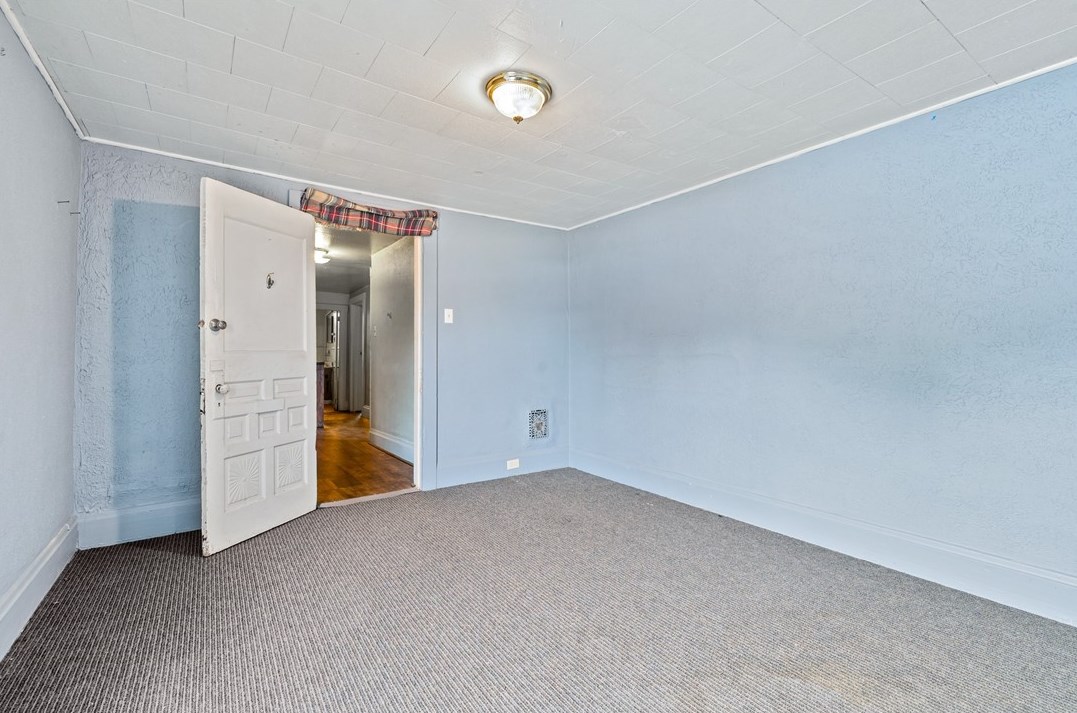 29 Westminster Ave, Greensburg PA  15601-2256 exterior