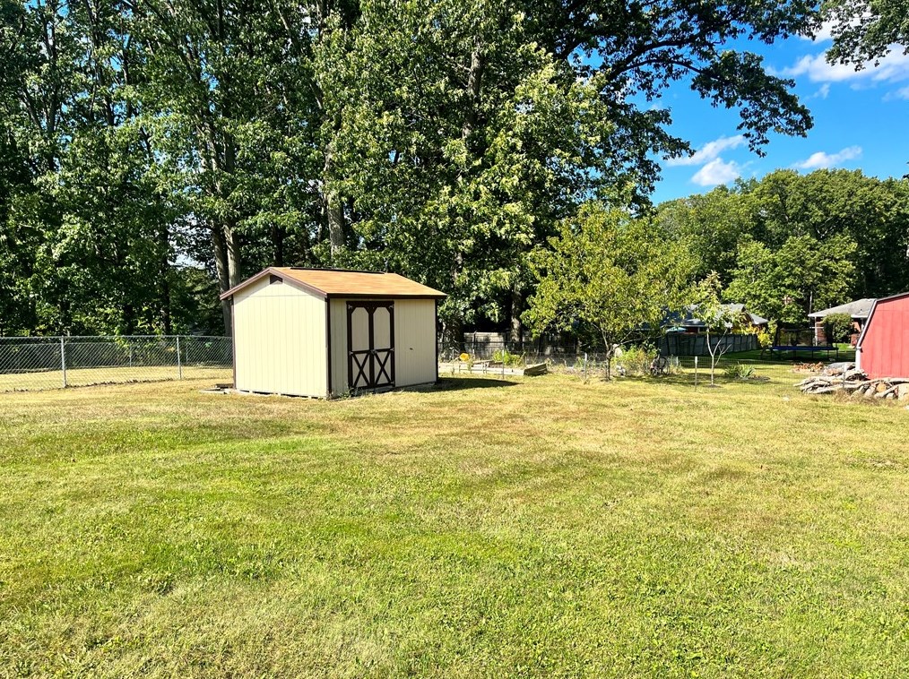 210 Rural Dr, Butler PA 16001-2559 exterior