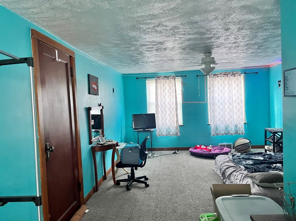 210 Rural Dr, Butler PA 16001-2559 exterior