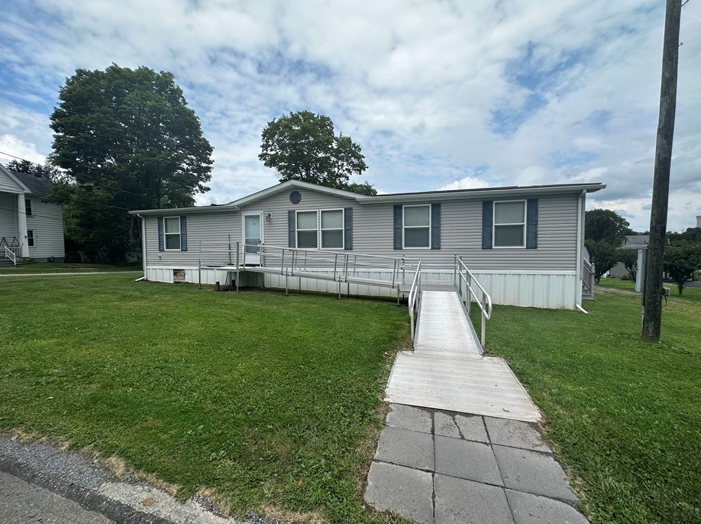 171 17th St, New Florence, PA 15944
