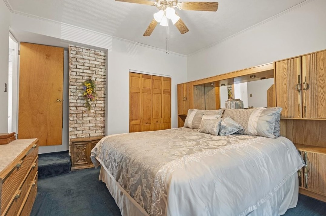 124 Oakdale Rd, North Versailles PA  15137-1903 exterior