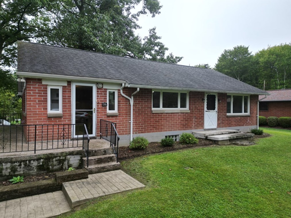 116 Breezewood Dr, Butler PA 16001-8618 exterior