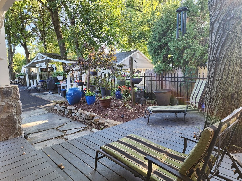 340 Grandview Ave, Zelienople PA  16063-1101 exterior