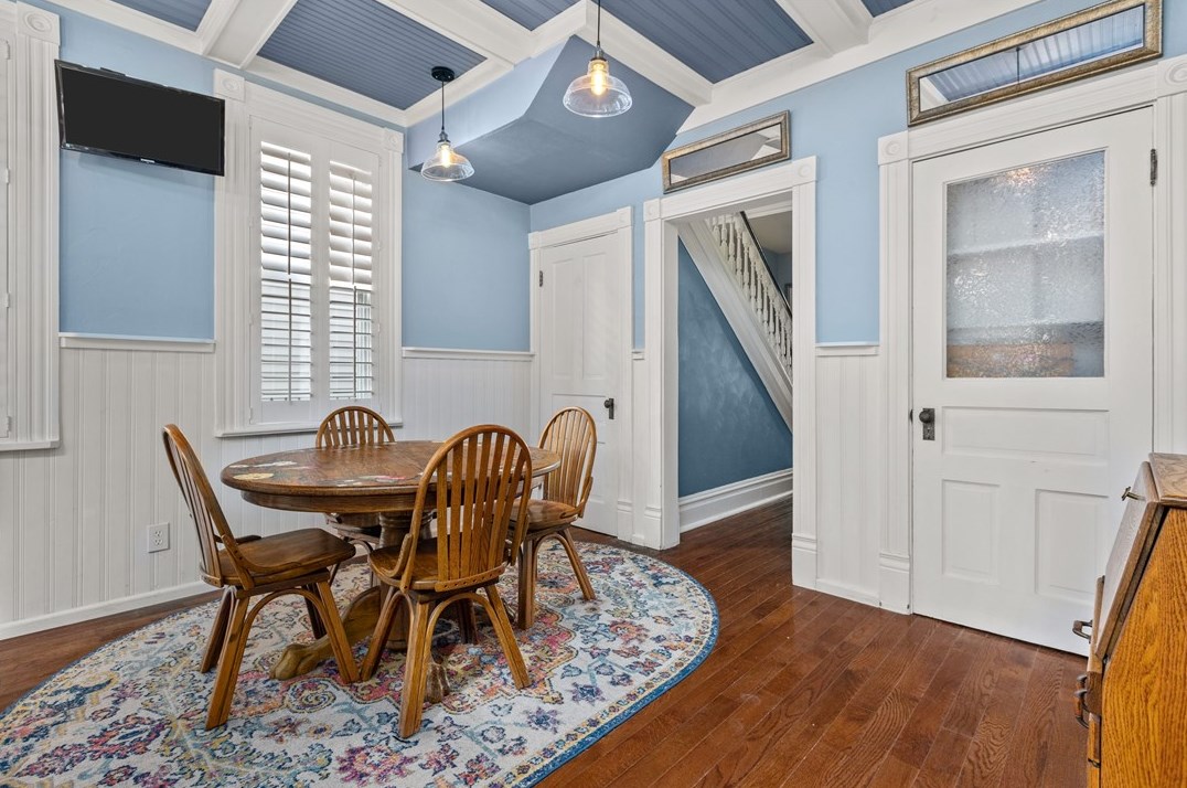 340 Grandview Ave, Zelienople PA  16063-1101 exterior