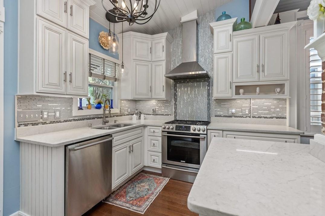 340 Grandview Ave, Zelienople PA  16063-1101 exterior