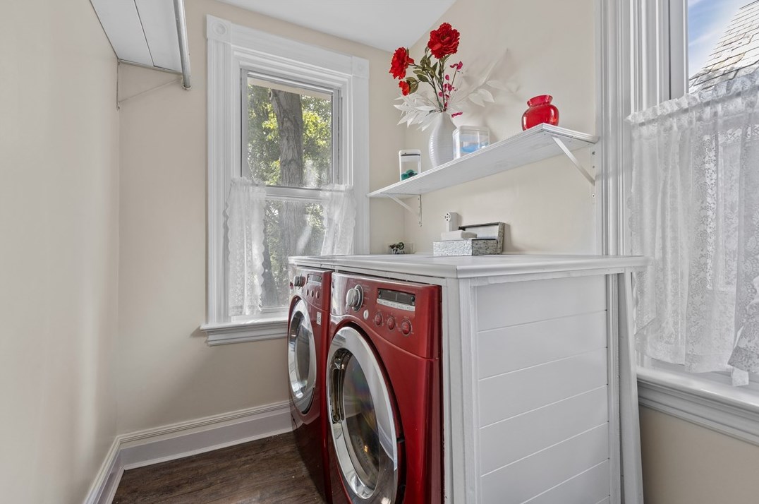 340 Grandview Ave, Zelienople PA  16063-1101 exterior