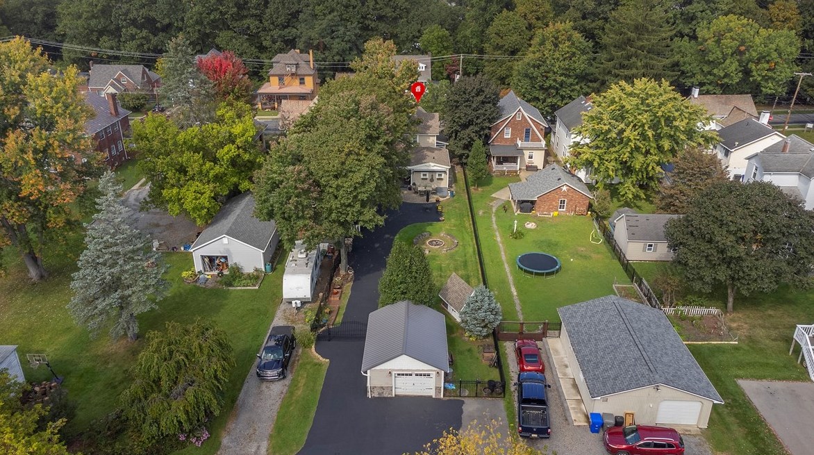 340 Grandview Ave, Zelienople PA  16063-1101 exterior