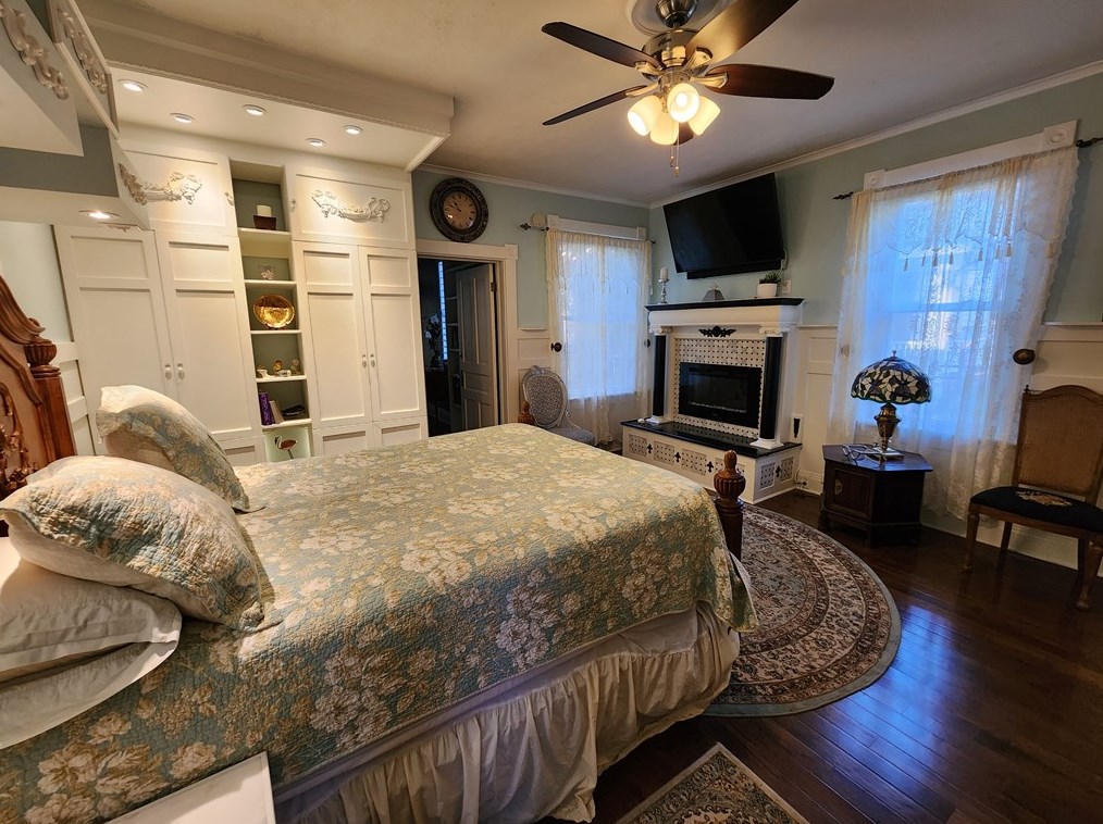 340 Grandview Ave, Zelienople PA  16063-1101 exterior