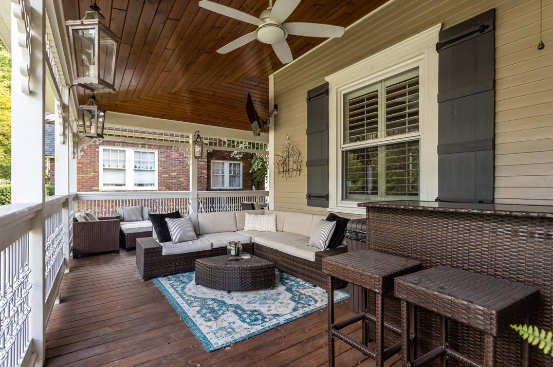 340 Grandview Ave, Zelienople PA  16063-1101 exterior