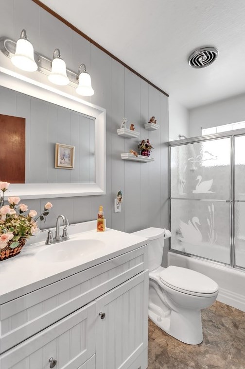 113 Longview Dr, North Huntingdon PA 15642-4720 exterior