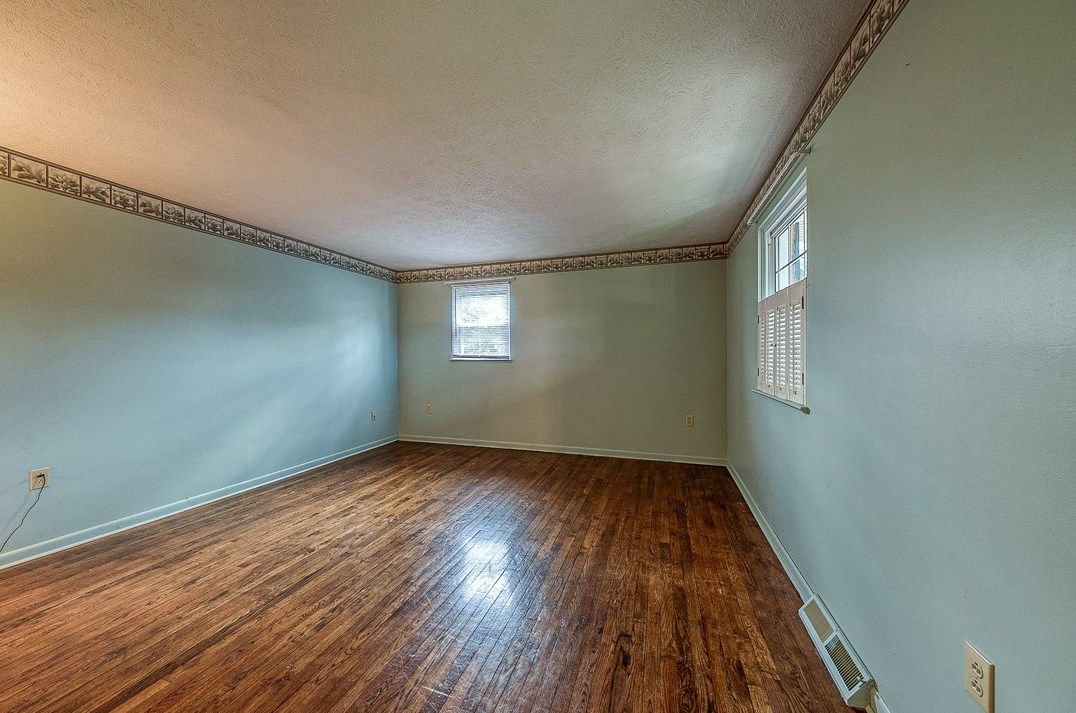 505 Arthur Dr, Moon Twp PA 15108 exterior