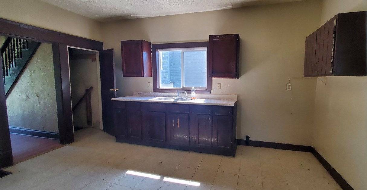 636 Ray St, New Castle PA  16101-4240 exterior