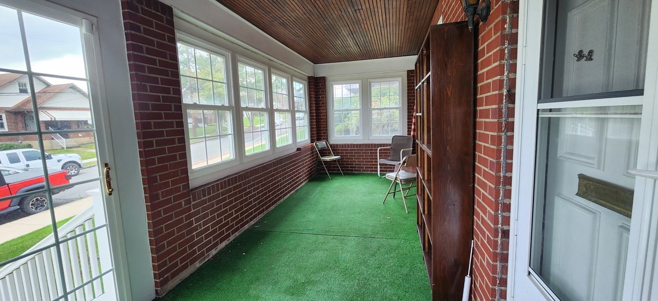 710 Donnan Ave, Washington PA 15301-3815 exterior