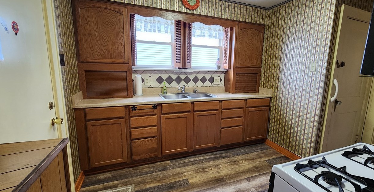 710 Donnan Ave, Washington PA 15301-3815 exterior