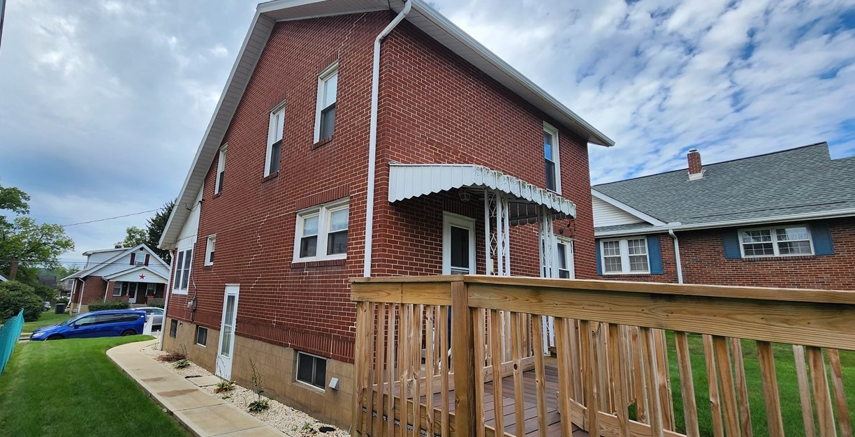 710 Donnan Ave, Washington PA 15301-3815 exterior