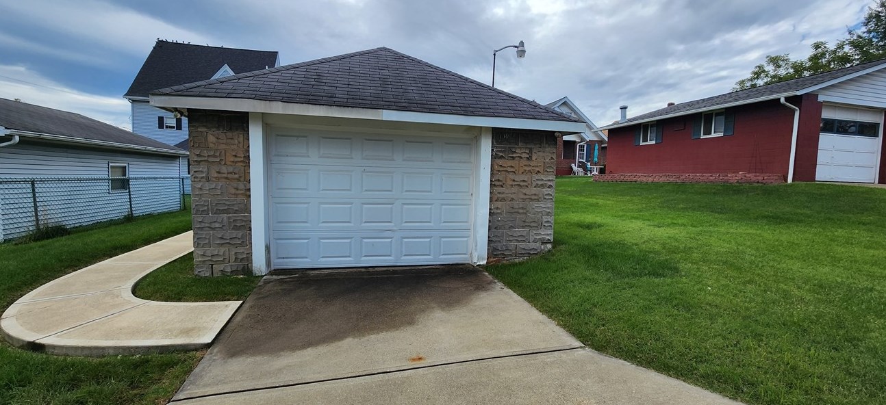 710 Donnan Ave, Washington PA 15301-3815 exterior