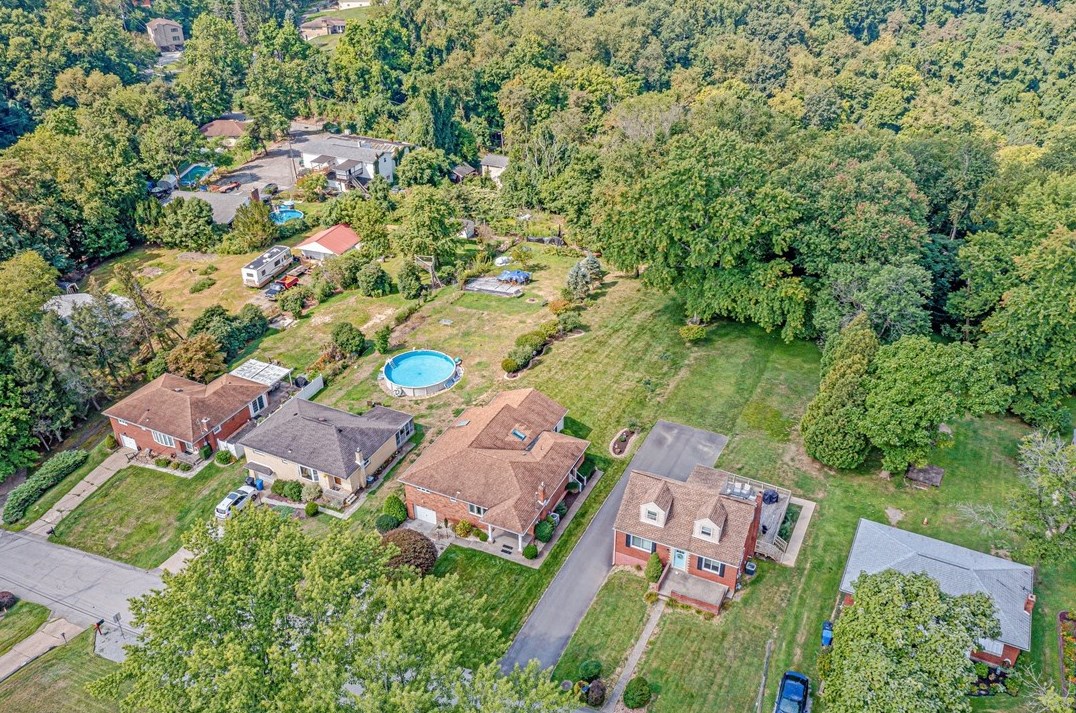 370 Cp St, North Huntingdon PA 15642-1394 exterior