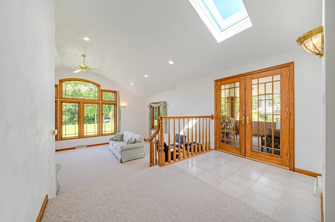 370 Cp St, North Huntingdon PA 15642-1394 exterior