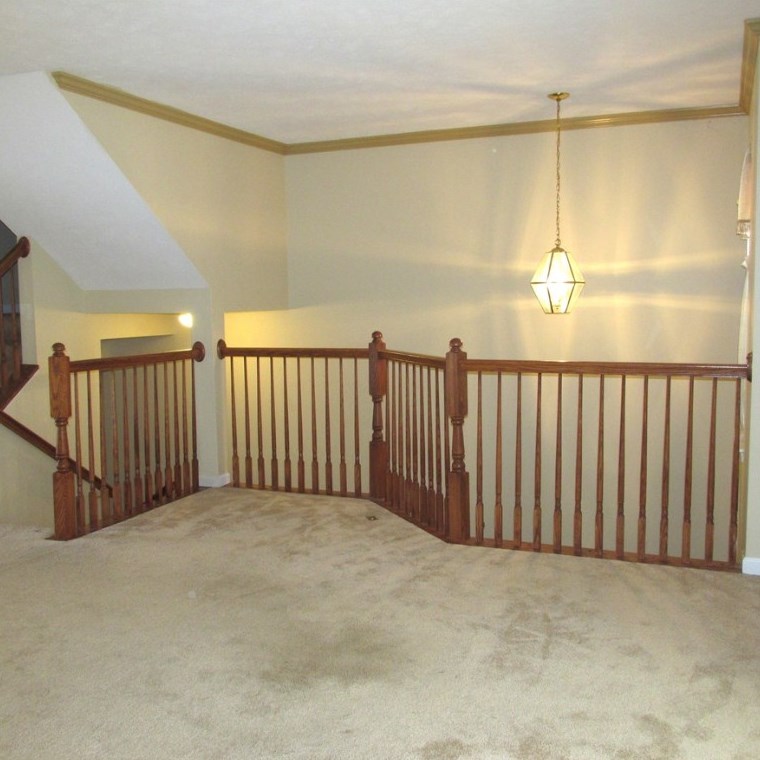 183 Blue Grass Cir, Monroeville PA 15146-3048 exterior