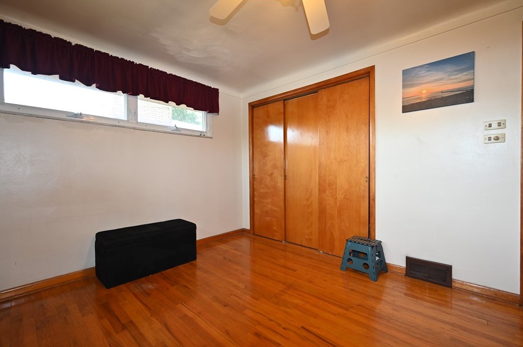 100 Un Ave, North Versailles PA 15137-1847 exterior