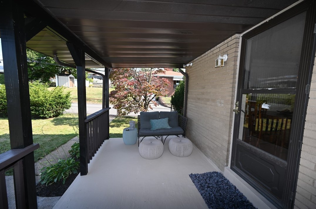 100 Un Ave, North Versailles PA 15137-1847 exterior