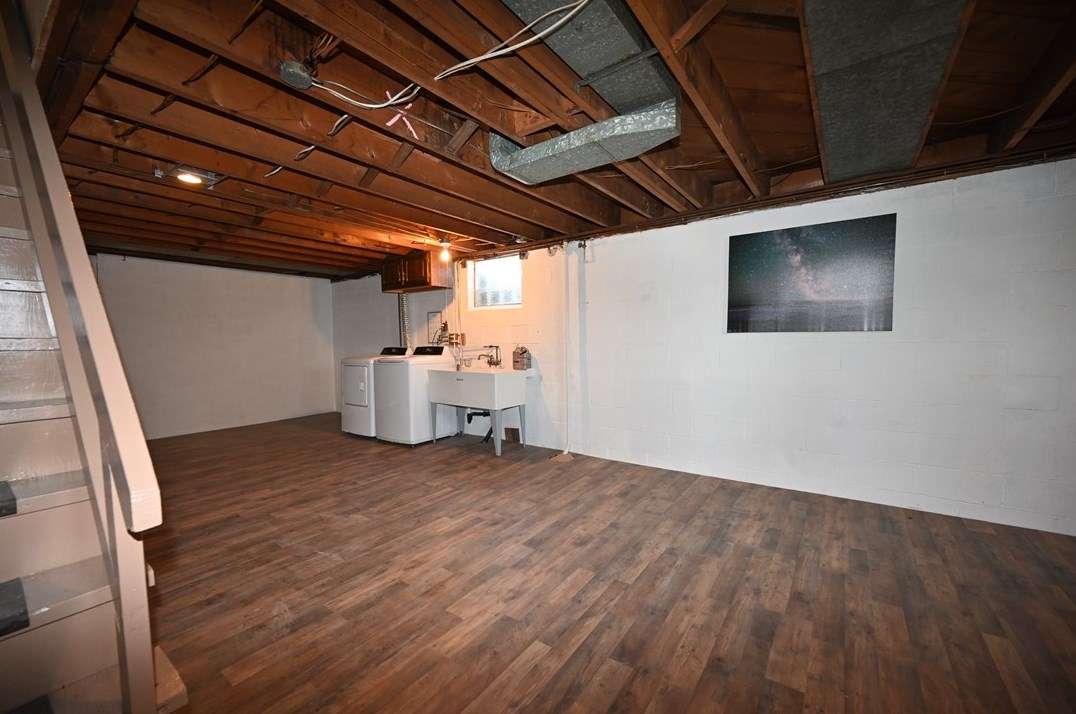 100 Un Ave, North Versailles PA 15137-1847 exterior