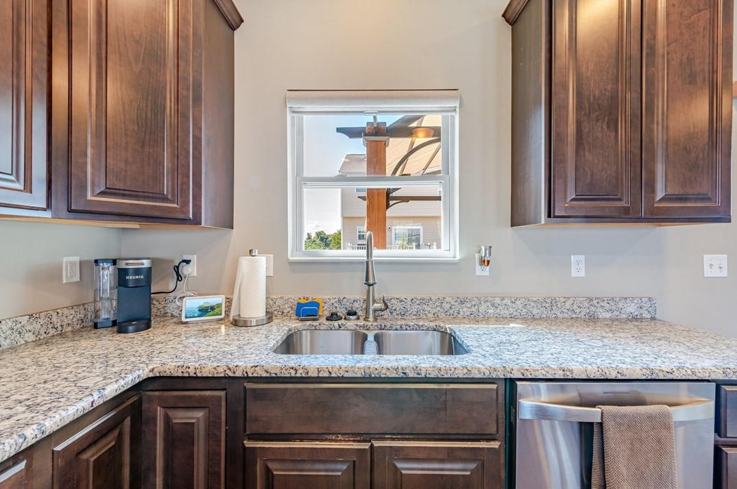 101 Alderwood Dr, Greensburg PA  15601-5480 exterior