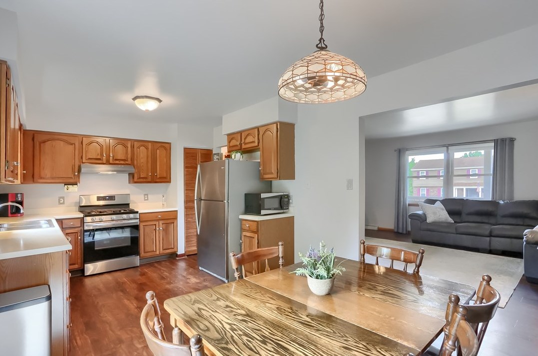 38 Fieldstone Pl, Zelienople PA  16063-9313 exterior