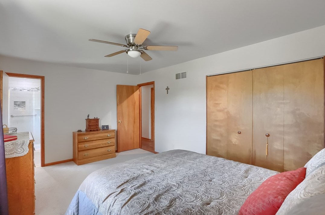 38 Fieldstone Pl, Zelienople PA  16063-9313 exterior