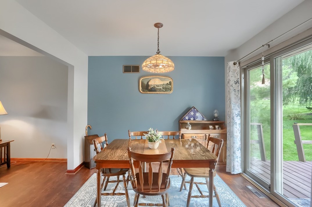 38 Fieldstone Pl, Zelienople PA  16063-9313 exterior