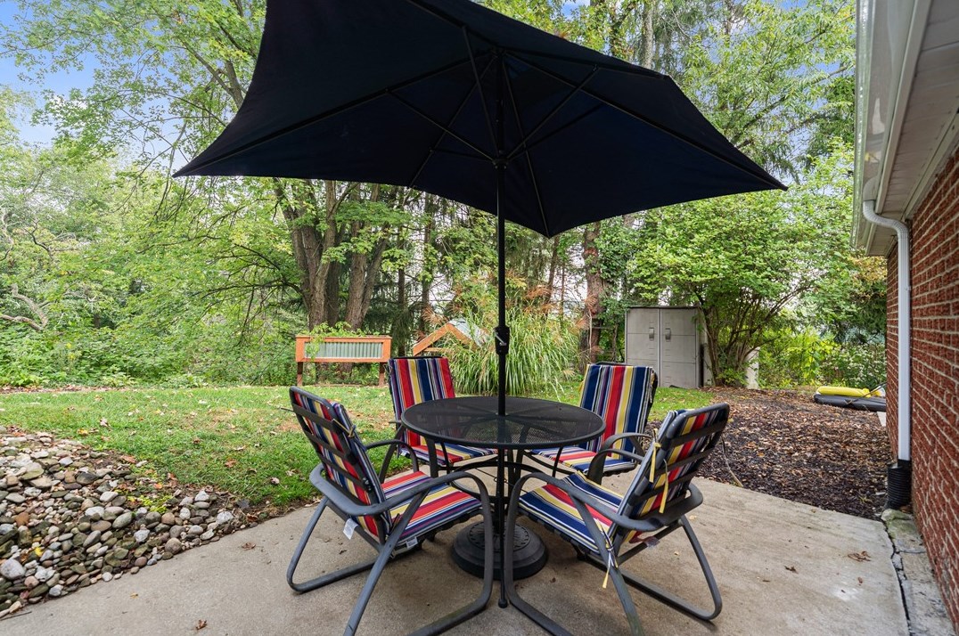 54 Highland Ridge Rd, Washington PA 15301-8591 exterior