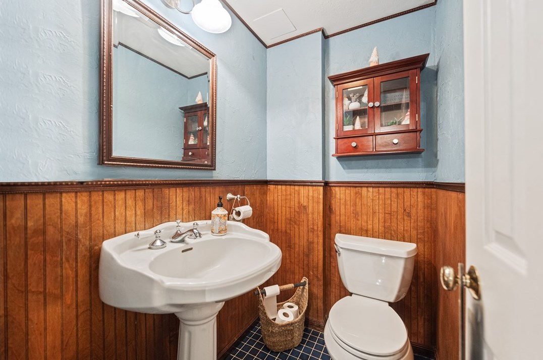 54 Highland Ridge Rd, Washington PA 15301-8591 exterior