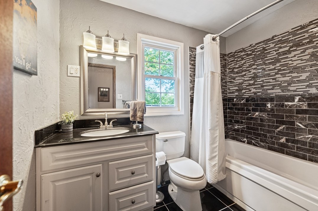 54 Highland Ridge Rd, Washington PA 15301-8591 exterior