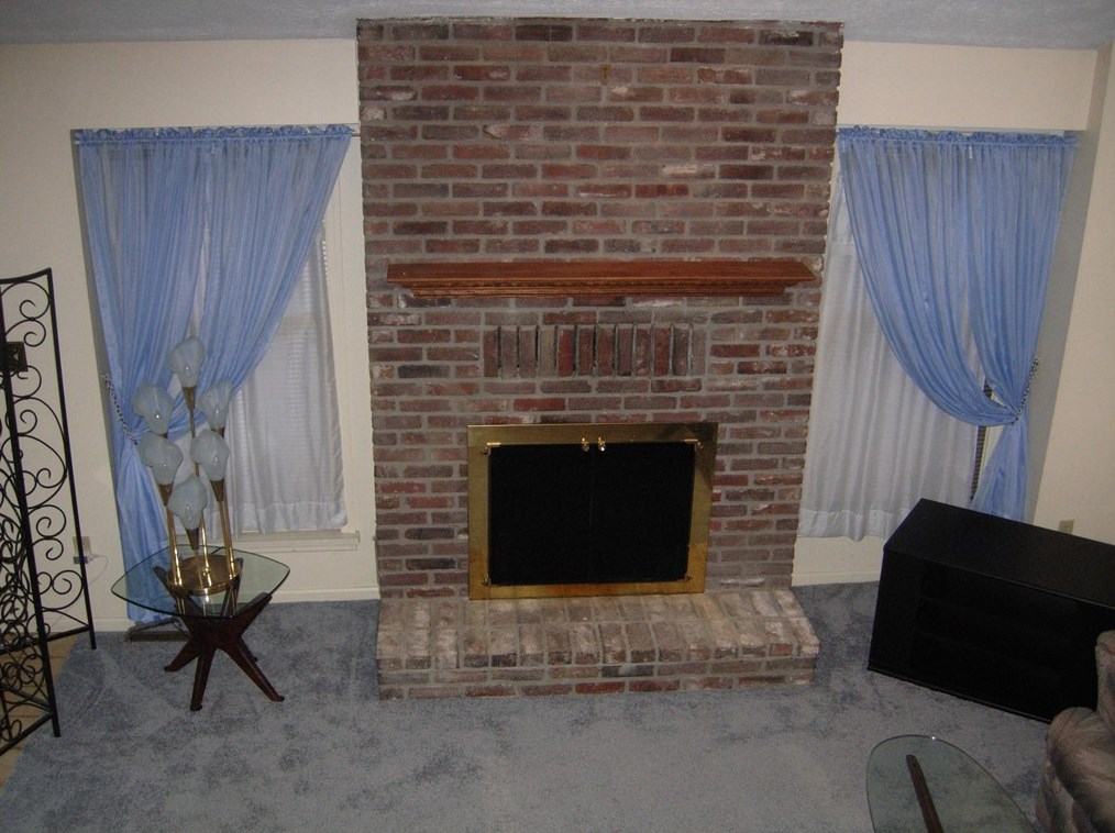 107 Oak Pointe Dr, Monroeville PA  15146-2950 exterior