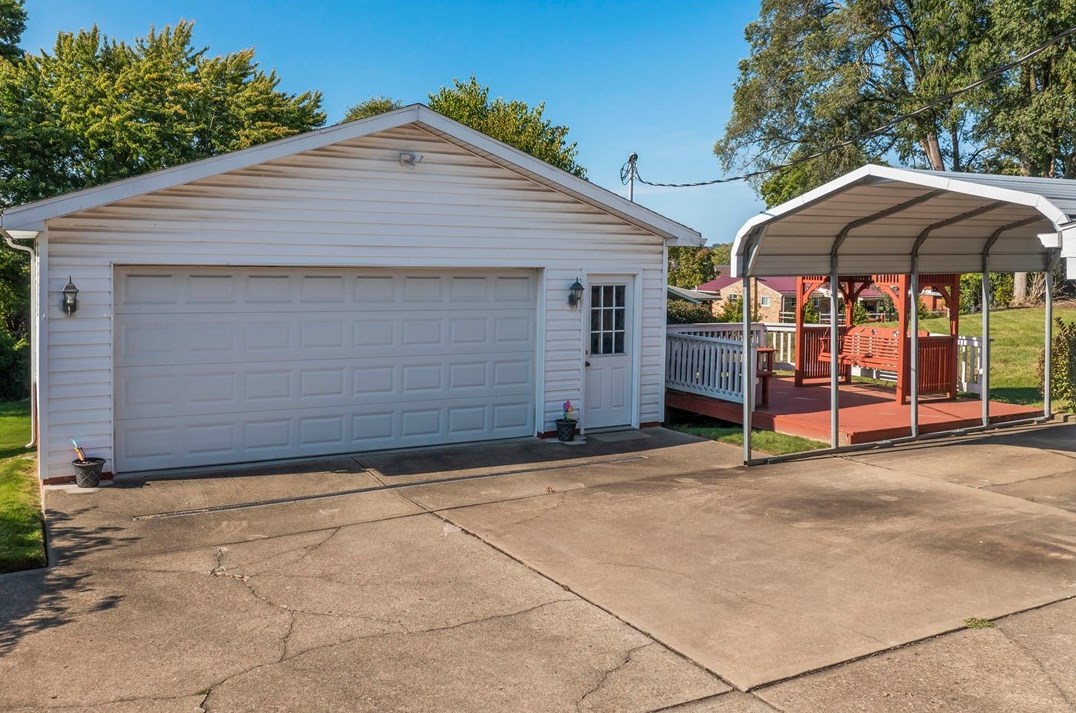 725 Summerlea Ave, Washington PA 15301-3827 exterior