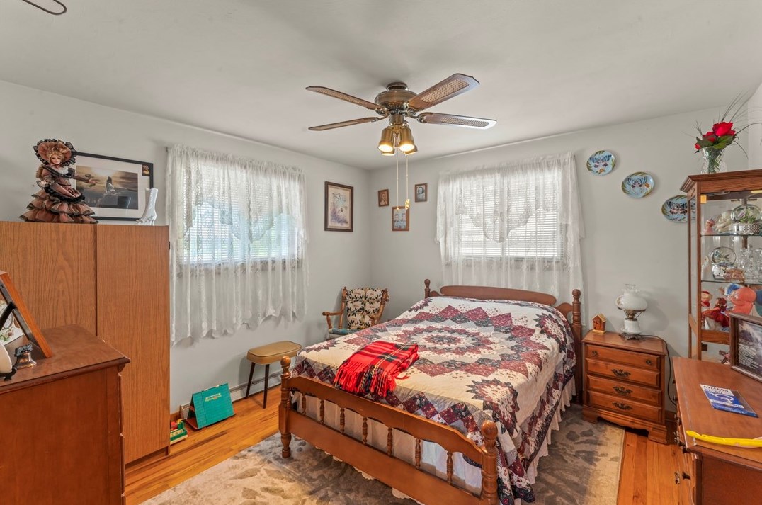 725 Summerlea Ave, Washington PA 15301-3827 exterior