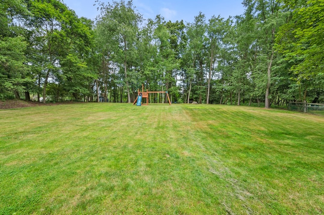 1743 Sample Rd, Allison Park PA  15101-2809 exterior