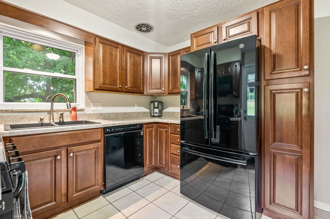 1743 Sample Rd, Allison Park PA  15101-2809 exterior