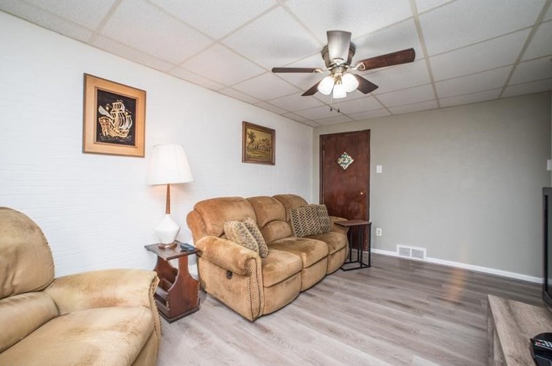 653 5th St, Monroeville PA  15140-1539 exterior