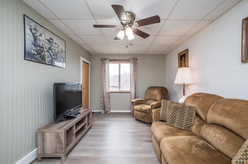 653 5th St, Monroeville PA  15140-1539 exterior