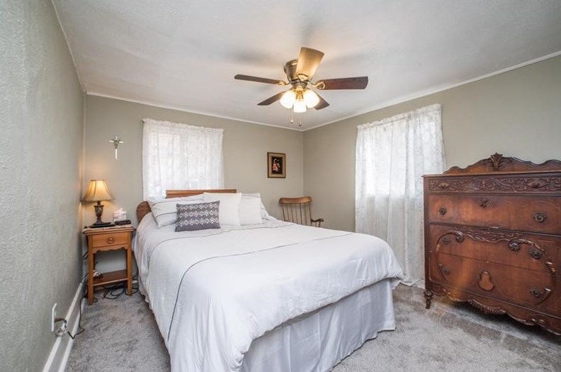 653 5th St, Monroeville PA  15140-1539 exterior