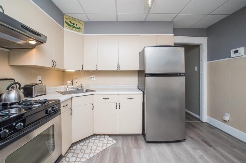 653 5th St, Monroeville PA  15140-1539 exterior