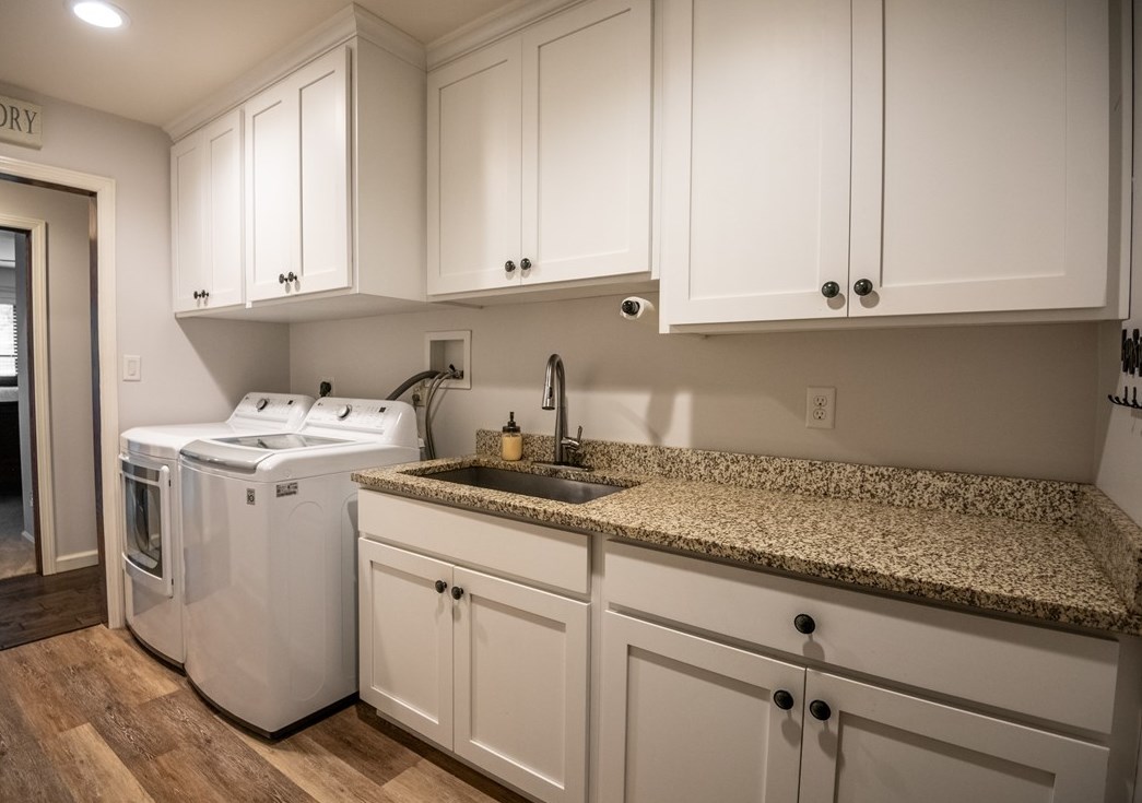 323 Blackhawk Rd, Beaver Falls PA  15010-1405 exterior