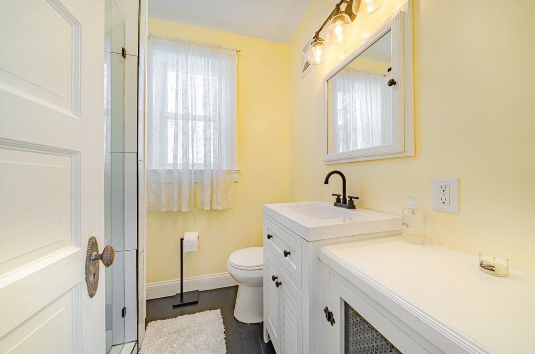 211 5 St, Youngwood PA  15697-1317 exterior