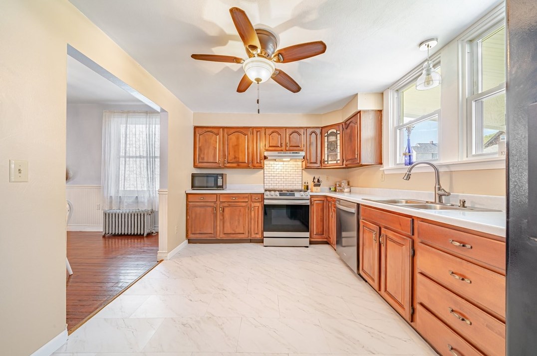 211 5 St, Youngwood PA  15697-1317 exterior