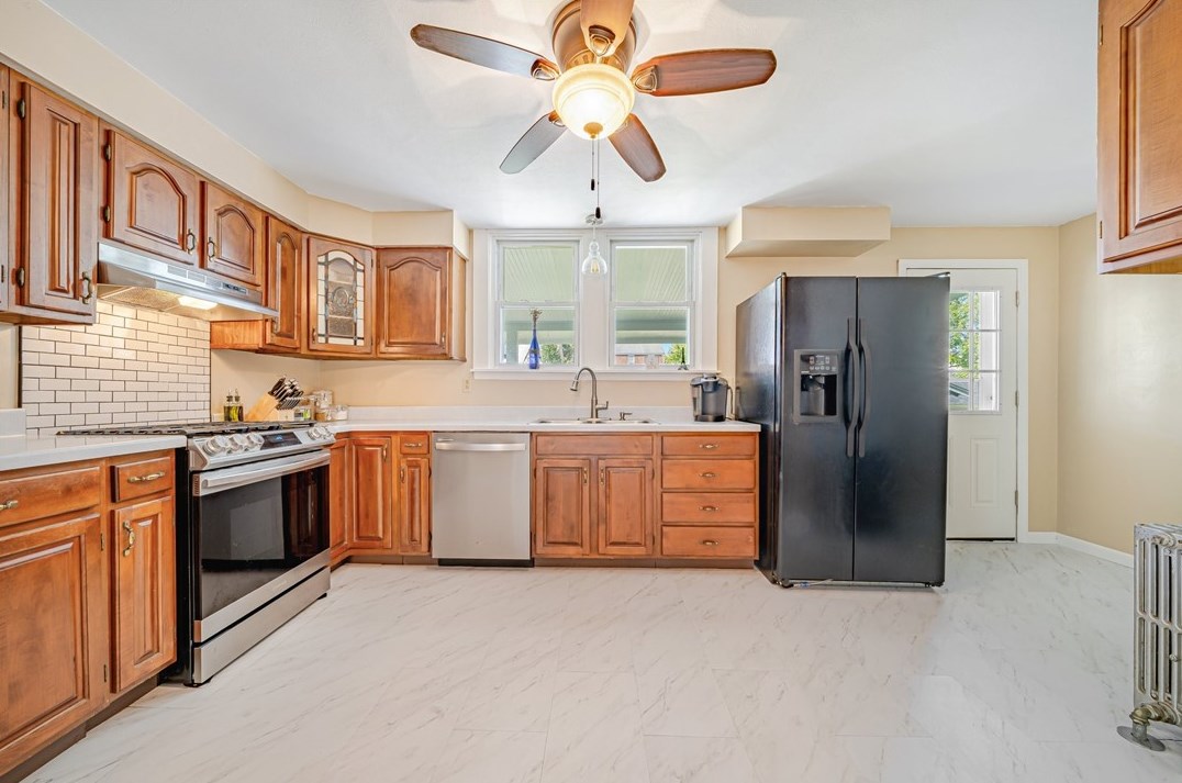 211 5 St, Youngwood PA  15697-1317 exterior