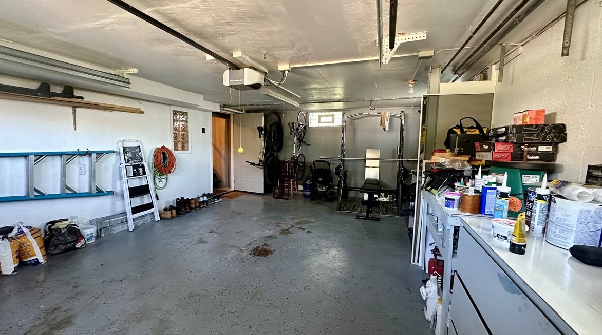 493 Birch Way, New Kensington PA  15068-5037 exterior